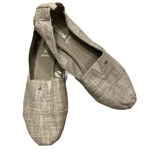 Mad Love Gray Slipper Flats NWOT Size 10